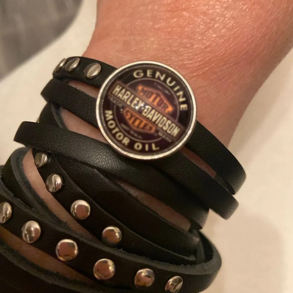 - HD Snap Button Wrap Bracelet - Picture 5 of 12